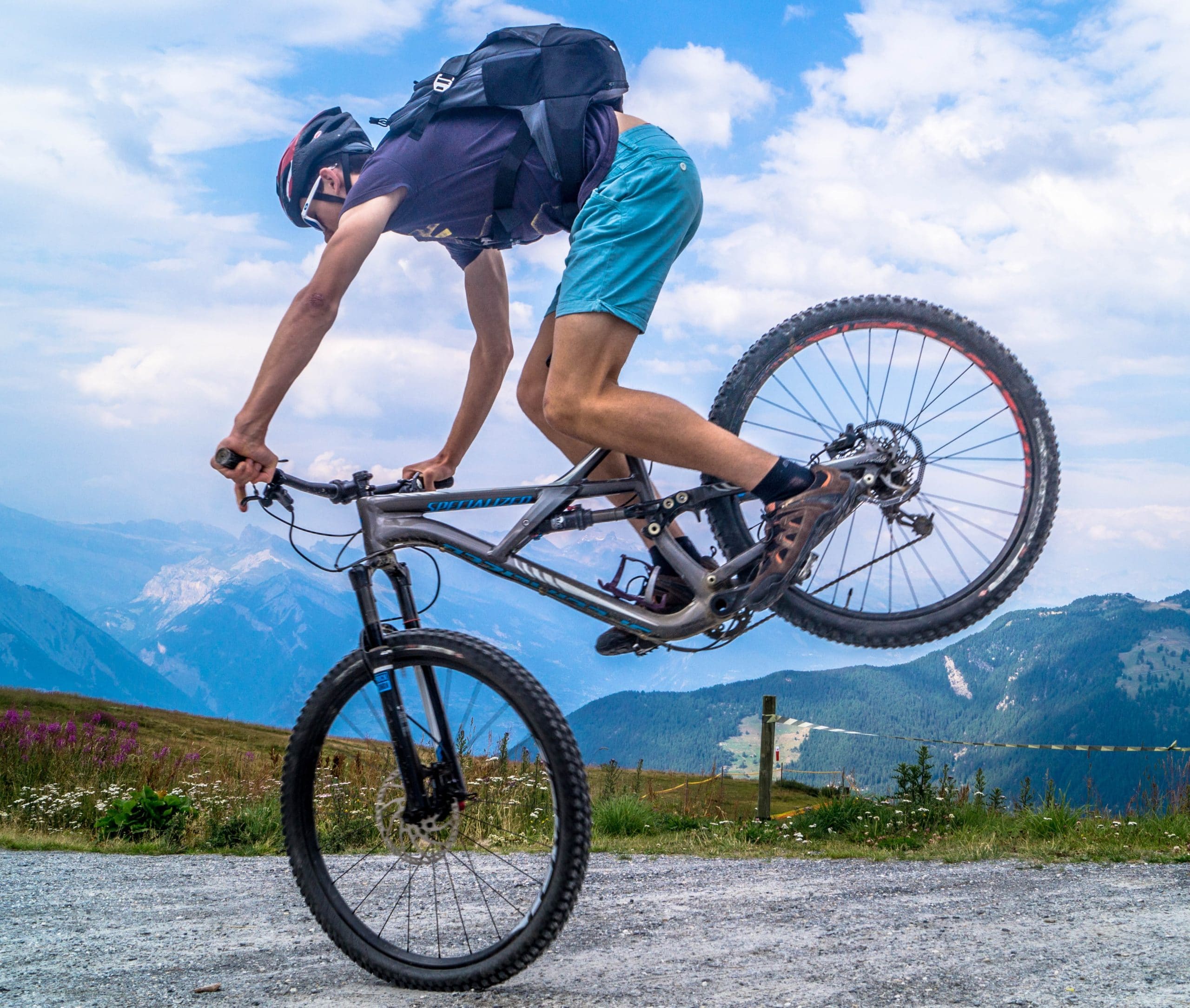 Durability of a Carbon Mountain Bike vs. Aluminum: Image of mountain bike nose stall