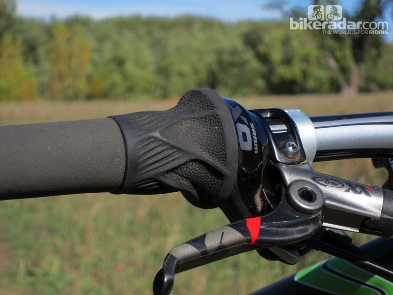 Choosing mountain bike grip shifters depends on terrain and weather