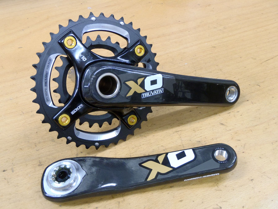 Be sure to disassemble the crankset carefully without damaging it.