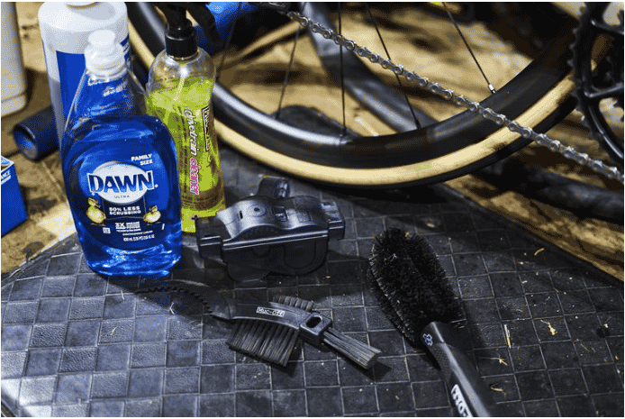 When cleaning your mountain bike chain during routine maintenance use an alternative cleaner like dish soap, which has grease-cutting properties, if you don’t have a degreaser.