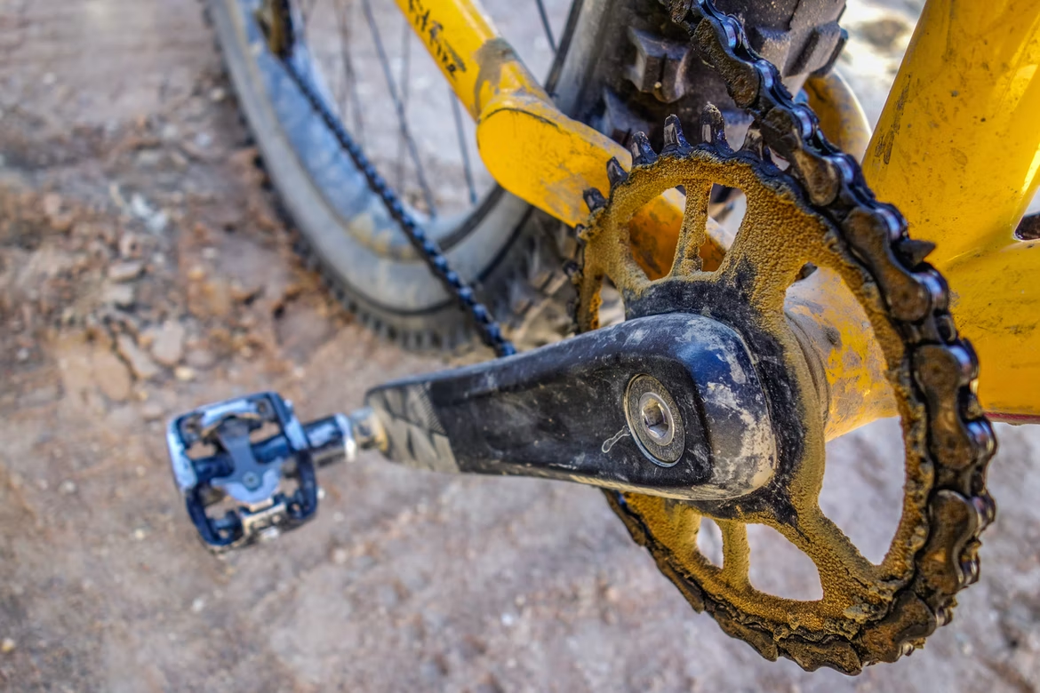 The method that you use to clean your mountain bike chain will depend on how dirty it is.
