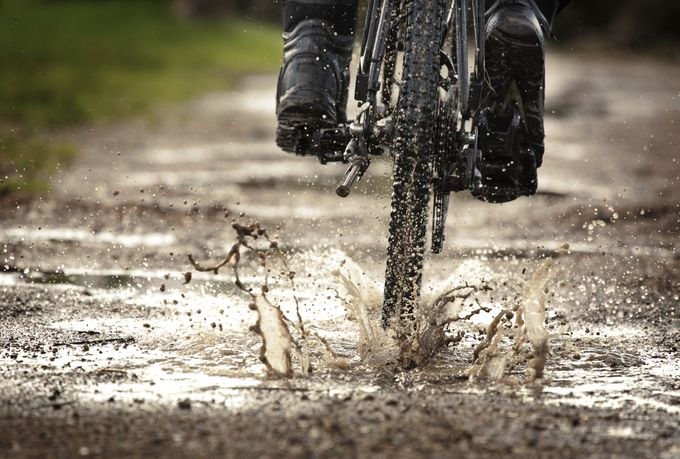 If you will be riding your mountain bike on wet and muddy trails we suggest that you install a mountain bike fender or mudguards to reduce the amount of mud that gets caked onto your bike’s frame.