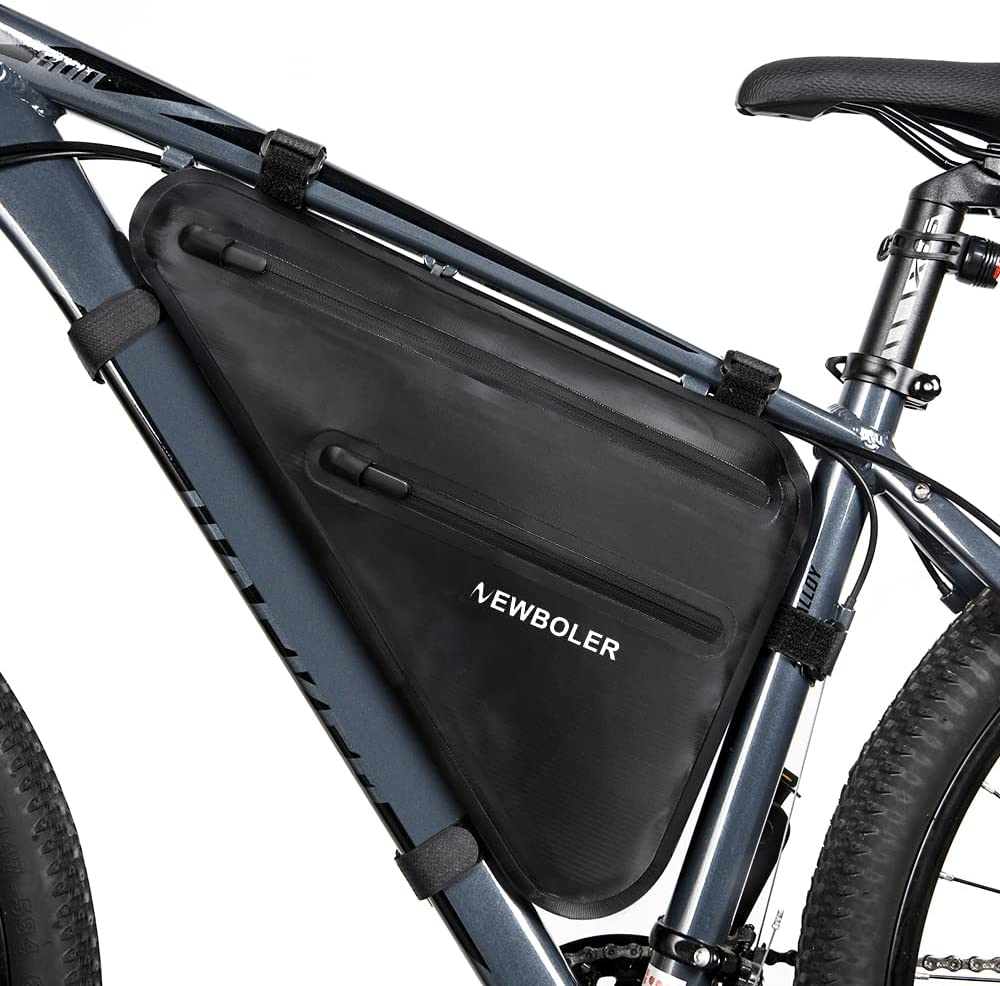 There are great mountain bike tool bag ideas to make sure that you have the necessary tools without them getting in your way.