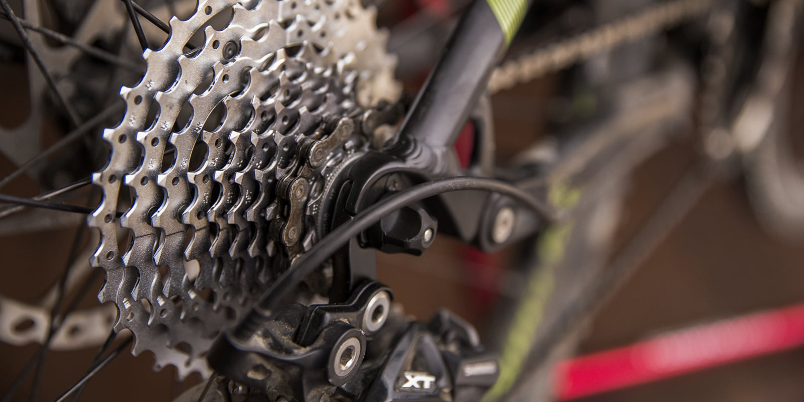 To calculate your mountain bike chain size you will have to count the number of teeth of the largest cog on your rear cassette, next.