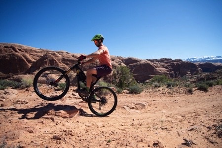 The mountain bike handlebar should be positioned higher than the seat for more control and leverage on technical terrain.  