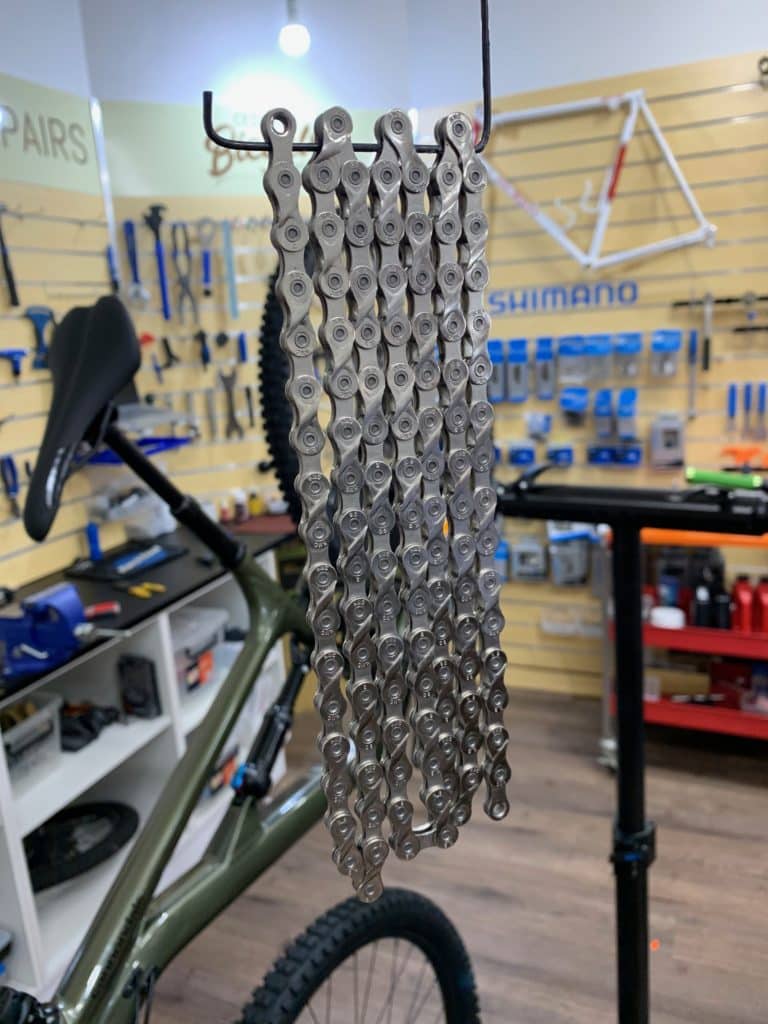 The chain needs to be hung up to cool down and for the excess wax to drip off.