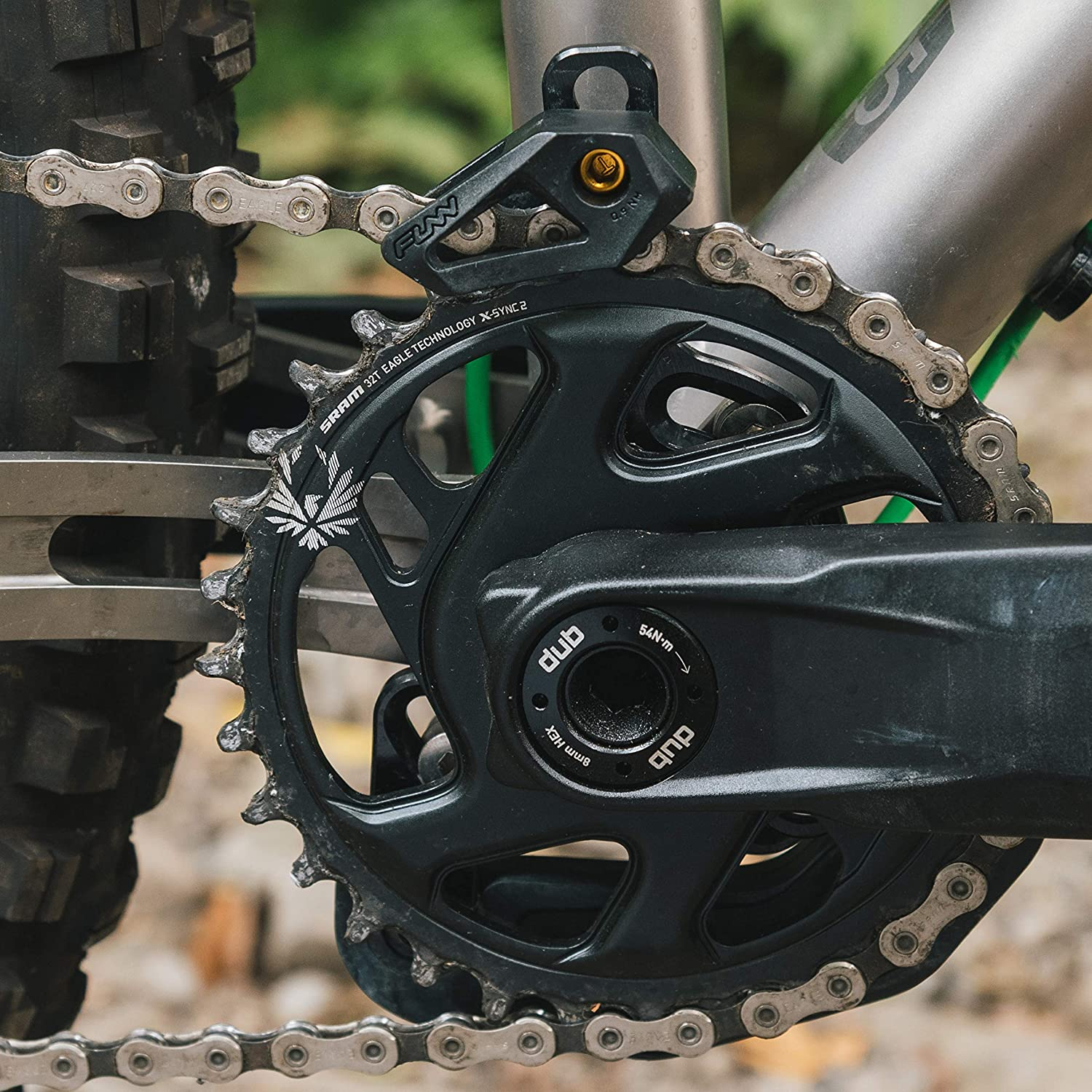 Make sure that you align the chain guide with the crank of your mountain bike.